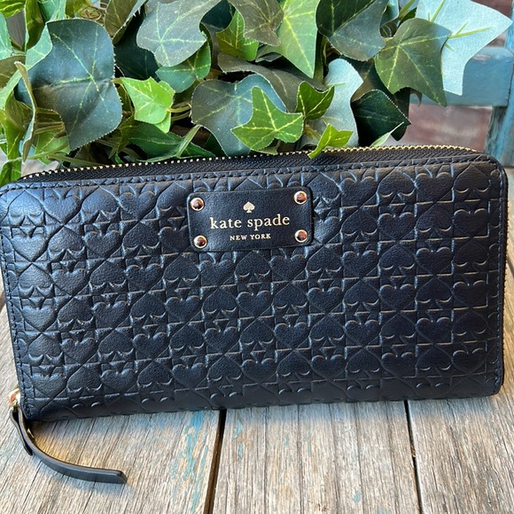 KATE SPADE ♠️ Penn Place Embossed Black Leather Zip Around Wallet - Picture 3 of 12